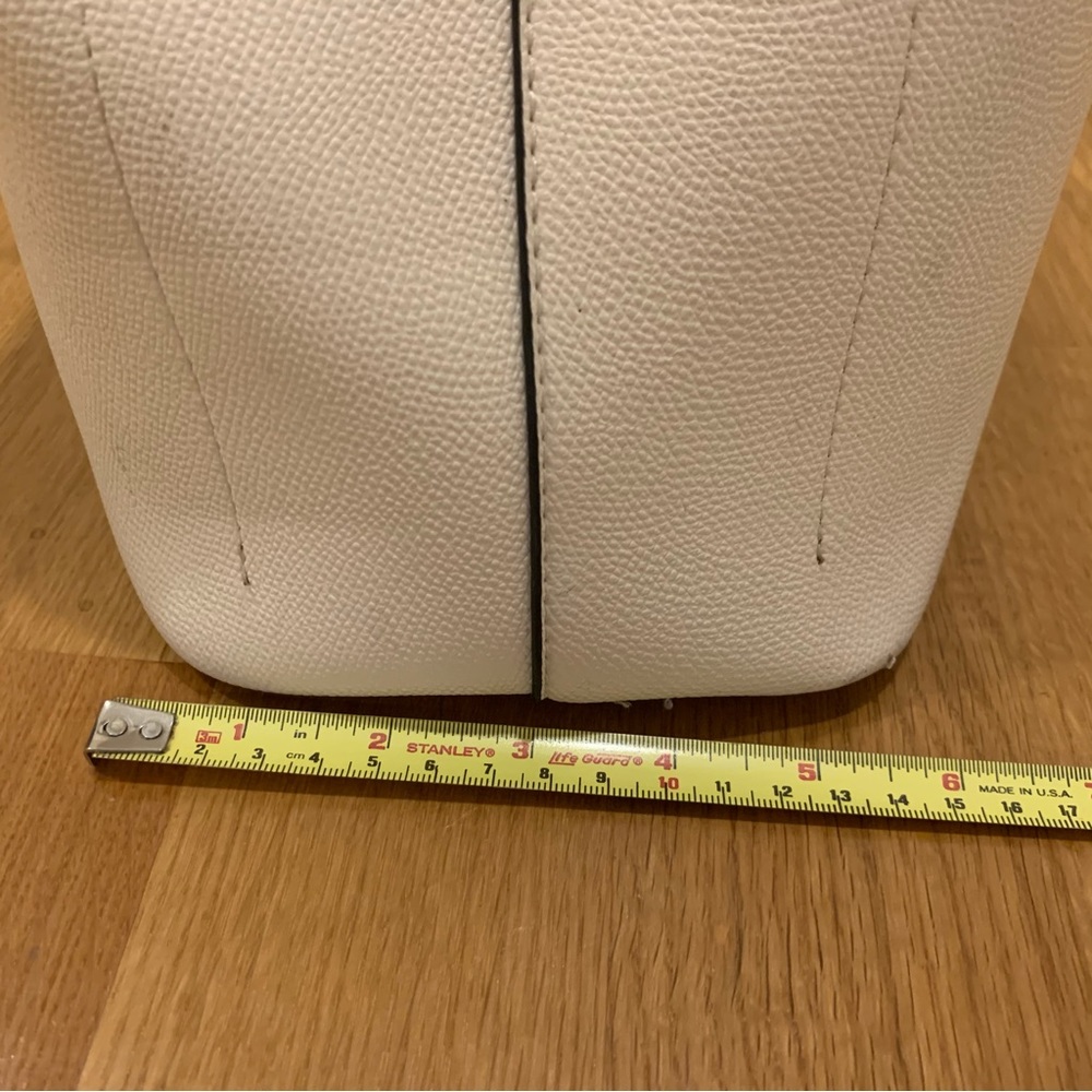 Off White purse - versatile - Picture 16 of 16